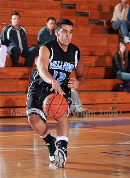 Thumbnail 2 in Palos Verdes Peninsula vs Villa Park (MaxPreps Holiday Classic) photogallery.