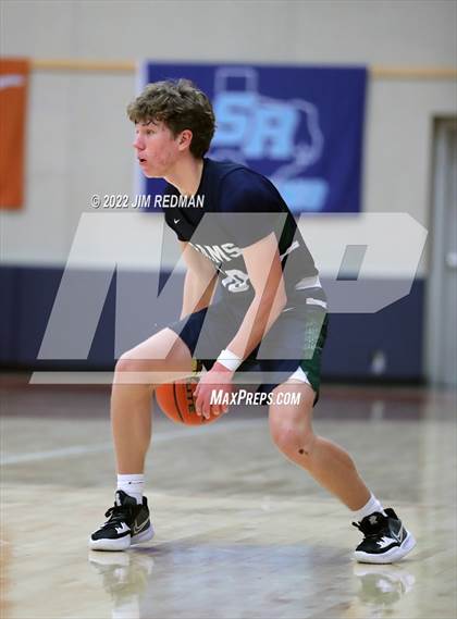 Thumbnail 3 in Cypress Ridge vs. Pearland (McDonald's Texas Invitational) photogallery.