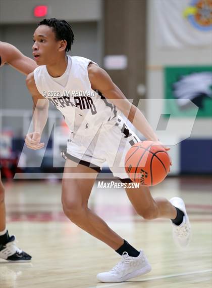Thumbnail 2 in Cypress Ridge vs. Pearland (McDonald's Texas Invitational) photogallery.