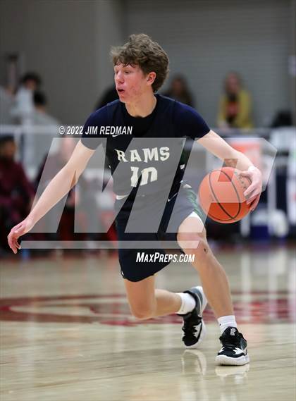 Thumbnail 3 in Cypress Ridge vs. Pearland (McDonald's Texas Invitational) photogallery.