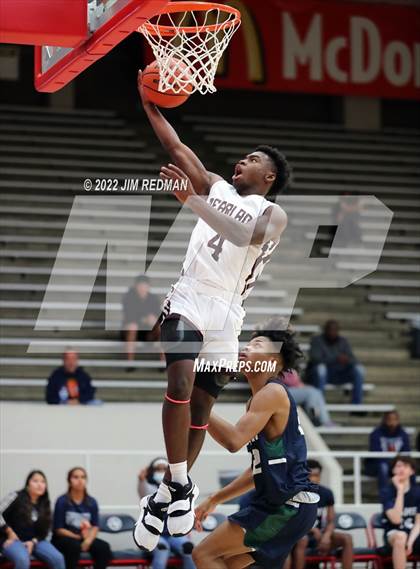 Thumbnail 1 in Cypress Ridge vs. Pearland (McDonald's Texas Invitational) photogallery.