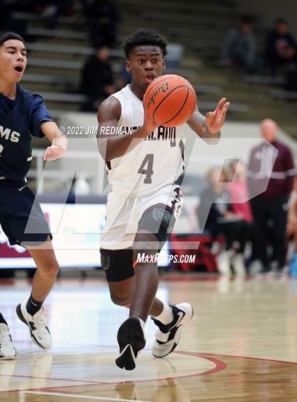 Thumbnail 3 in Cypress Ridge vs. Pearland (McDonald's Texas Invitational) photogallery.