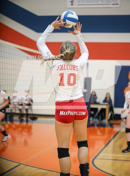 Thumbnail 2 in Eau Claire vs. Constatine (SAC Tournament) photogallery.