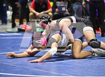 Thumbnail 3 in UIL Wrestling 5A-6A Finals (Round 3) photogallery.