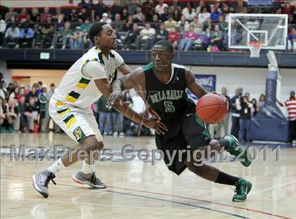 Thumbnail 1 in De La Salle vs. Castro Valley (CIF NCS D1 Final) photogallery.