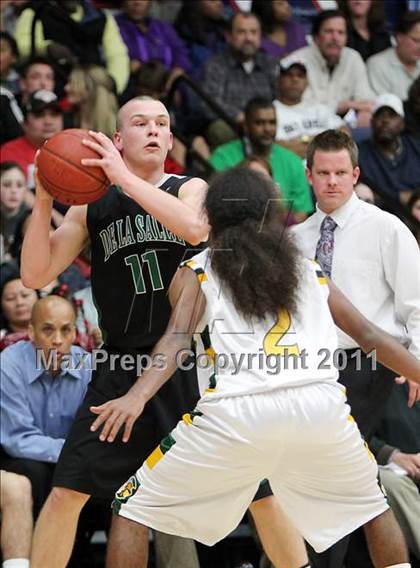 Thumbnail 3 in De La Salle vs. Castro Valley (CIF NCS D1 Final) photogallery.