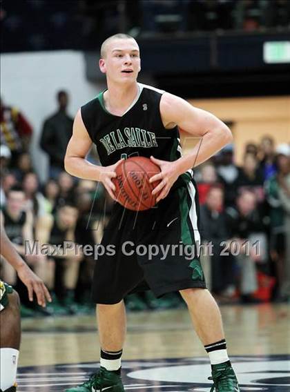 Thumbnail 2 in De La Salle vs. Castro Valley (CIF NCS D1 Final) photogallery.