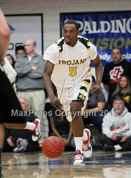 Thumbnail 3 in De La Salle vs. Castro Valley (CIF NCS D1 Final) photogallery.