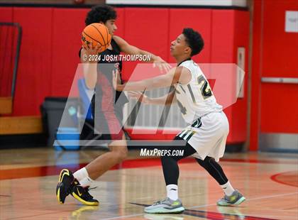 Thumbnail 2 in Village Christian vs. Damien photogallery.