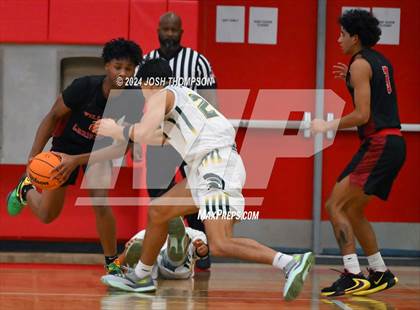 Thumbnail 2 in Village Christian vs. Damien photogallery.