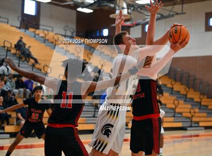 Thumbnail 2 in Village Christian vs. Damien photogallery.