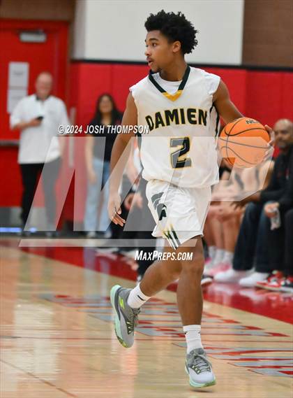 Thumbnail 3 in Village Christian vs. Damien photogallery.
