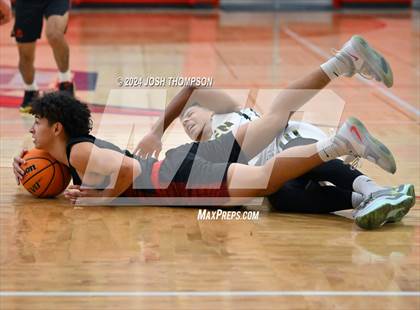 Thumbnail 2 in Village Christian vs. Damien photogallery.
