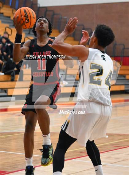 Thumbnail 3 in Village Christian vs. Damien photogallery.