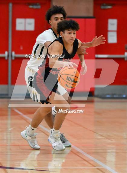 Thumbnail 3 in Village Christian vs. Damien photogallery.