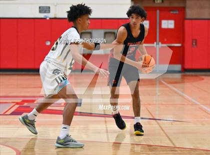 Thumbnail 2 in Village Christian vs. Damien photogallery.