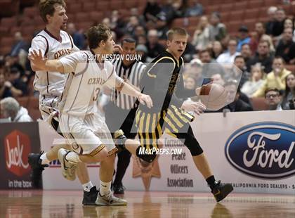 Thumbnail 2 in Oxnard vs. Capistrano Valley (CIF-SS 2A Final) photogallery.