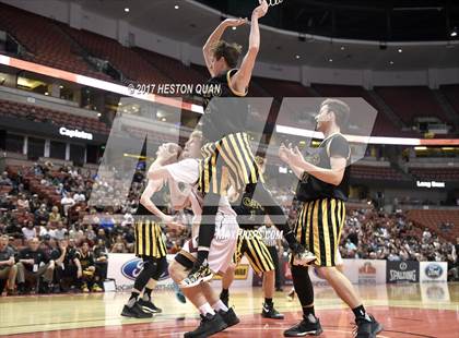 Thumbnail 1 in Oxnard vs. Capistrano Valley (CIF-SS 2A Final) photogallery.