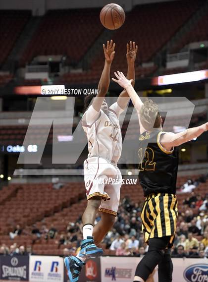 Thumbnail 2 in Oxnard vs. Capistrano Valley (CIF-SS 2A Final) photogallery.