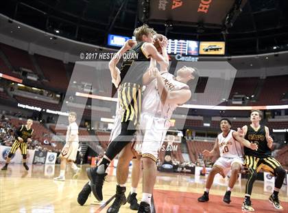 Thumbnail 2 in Oxnard vs. Capistrano Valley (CIF-SS 2A Final) photogallery.
