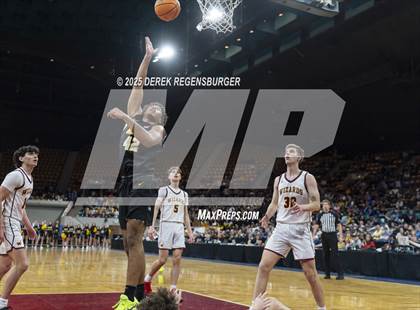 Thumbnail 2 in Green Mountain vs Windsor (CHSAA 5A Final) photogallery.
