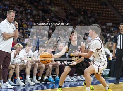Thumbnail 2 in Green Mountain vs Windsor (CHSAA 5A Final) photogallery.