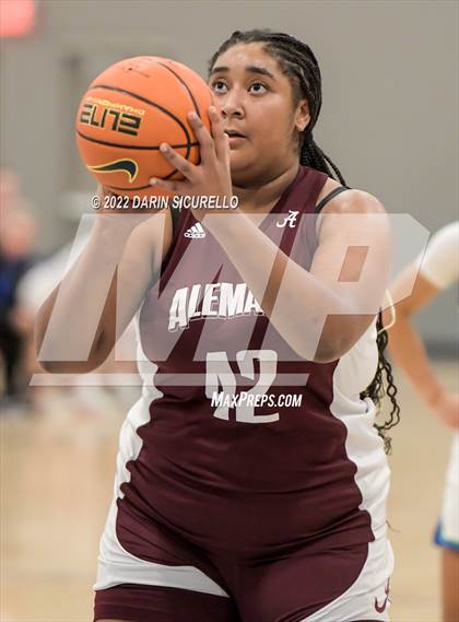 Thumbnail 3 in Alemany vs Doherty (NIKE Tournament of Champions) photogallery.