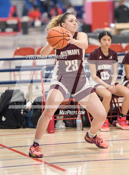 Thumbnail 2 in Alemany vs Doherty (NIKE Tournament of Champions) photogallery.