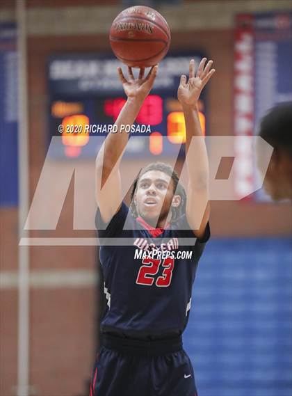 Thumbnail 2 in Tulare Western vs. Edison (Central Valley Showcase) photogallery.