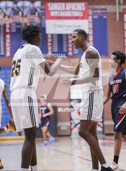 Thumbnail 1 in Tulare Western vs. Edison (Central Valley Showcase) photogallery.