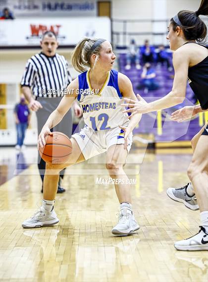 Thumbnail 1 in Noblesville vs Homestead  (IHSAA 4A Regional Semifinal) photogallery.