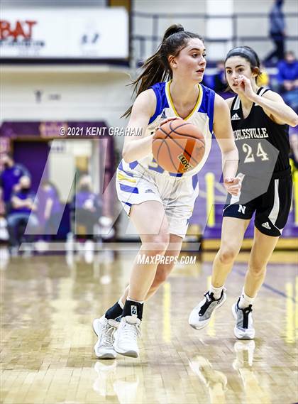 Thumbnail 3 in Noblesville vs Homestead  (IHSAA 4A Regional Semifinal) photogallery.
