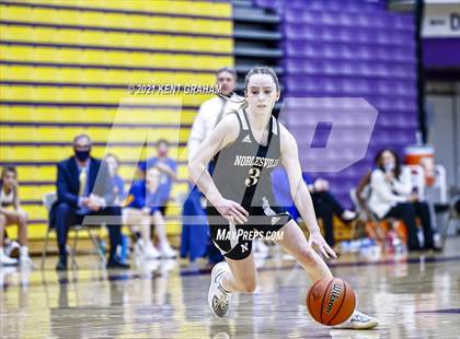 Thumbnail 3 in Noblesville vs Homestead  (IHSAA 4A Regional Semifinal) photogallery.
