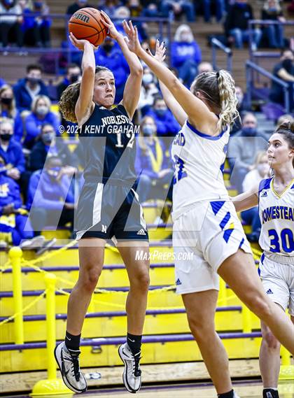 Thumbnail 1 in Noblesville vs Homestead  (IHSAA 4A Regional Semifinal) photogallery.