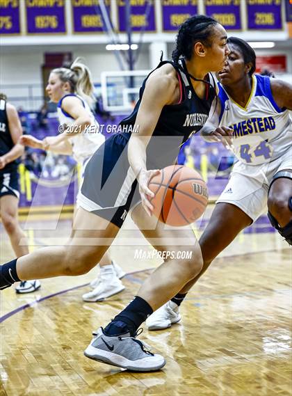 Thumbnail 3 in Noblesville vs Homestead  (IHSAA 4A Regional Semifinal) photogallery.
