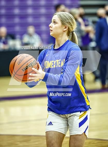 Thumbnail 1 in Noblesville vs Homestead  (IHSAA 4A Regional Semifinal) photogallery.