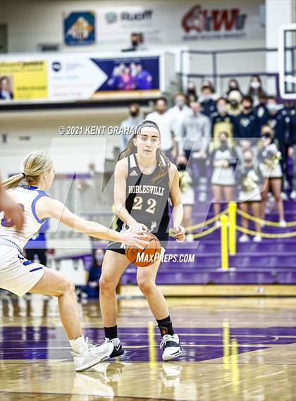 Thumbnail 2 in Noblesville vs Homestead  (IHSAA 4A Regional Semifinal) photogallery.