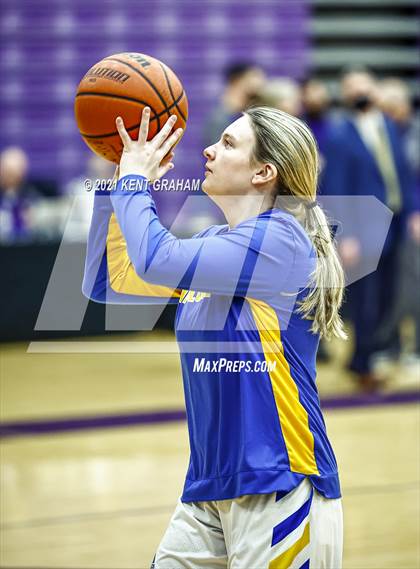 Thumbnail 3 in Noblesville vs Homestead  (IHSAA 4A Regional Semifinal) photogallery.