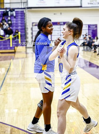 Thumbnail 2 in Noblesville vs Homestead  (IHSAA 4A Regional Semifinal) photogallery.