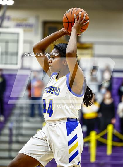 Thumbnail 1 in Noblesville vs Homestead  (IHSAA 4A Regional Semifinal) photogallery.