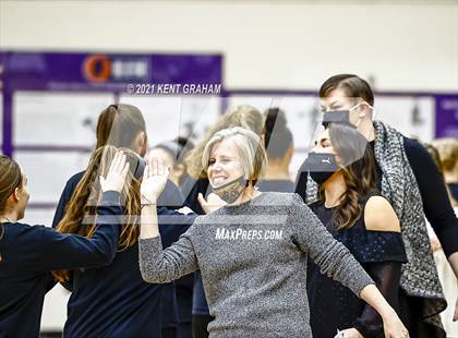 Thumbnail 3 in Noblesville vs Homestead  (IHSAA 4A Regional Semifinal) photogallery.