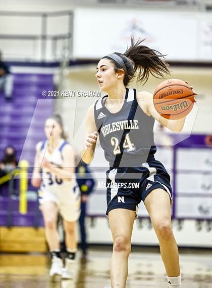 Thumbnail 1 in Noblesville vs Homestead  (IHSAA 4A Regional Semifinal) photogallery.