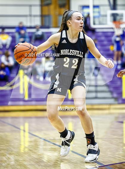 Thumbnail 2 in Noblesville vs Homestead  (IHSAA 4A Regional Semifinal) photogallery.