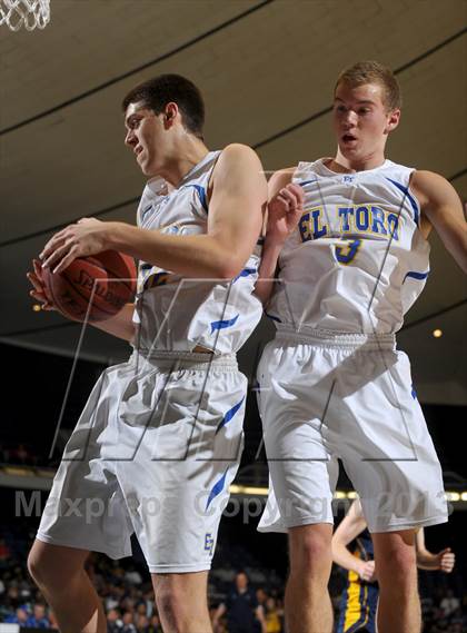 Thumbnail 3 in El Toro vs. Santa Monica (CIF SS D1A Final) photogallery.