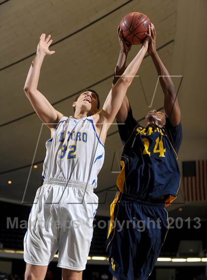 Thumbnail 3 in El Toro vs. Santa Monica (CIF SS D1A Final) photogallery.