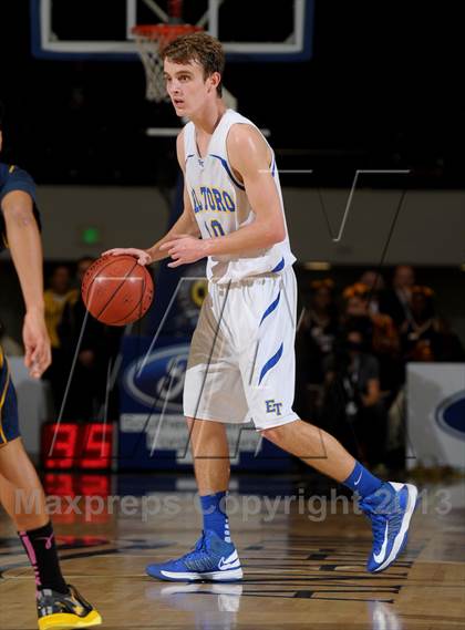 Thumbnail 2 in El Toro vs. Santa Monica (CIF SS D1A Final) photogallery.
