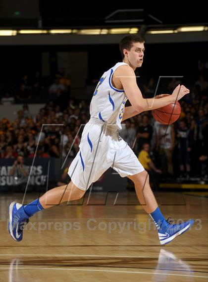 Thumbnail 2 in El Toro vs. Santa Monica (CIF SS D1A Final) photogallery.