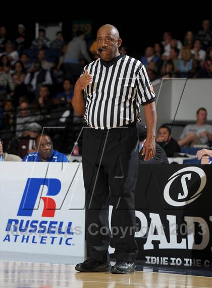 Thumbnail 2 in El Toro vs. Santa Monica (CIF SS D1A Final) photogallery.