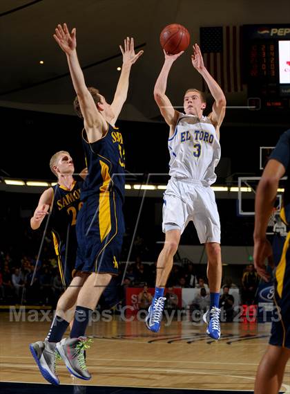 Thumbnail 2 in El Toro vs. Santa Monica (CIF SS D1A Final) photogallery.