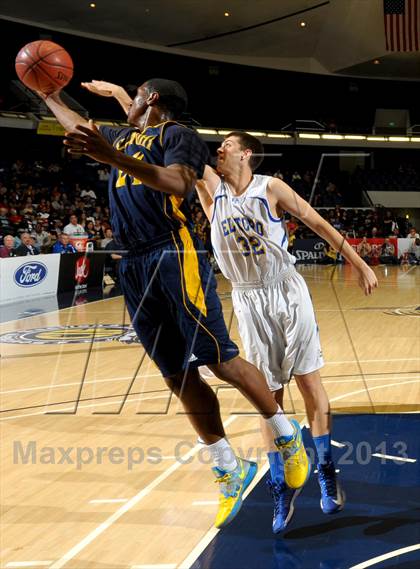 Thumbnail 3 in El Toro vs. Santa Monica (CIF SS D1A Final) photogallery.